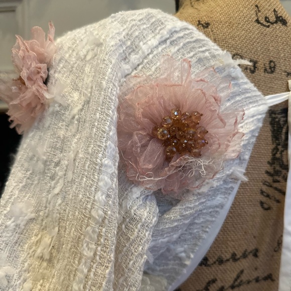 NWT Dream By Sister Jane Elegant Floral Embellished White Dress - Picture 12 of 12